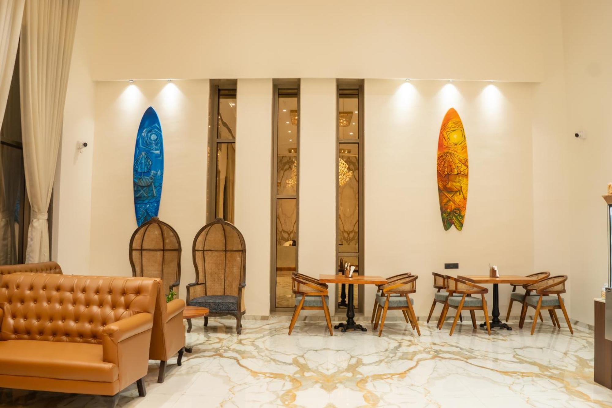 Pride Elite, Daman Hotel Kültér fotó